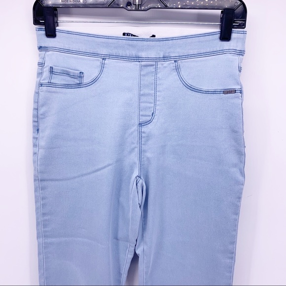 NEW FDJ Pull-On Chambray Capri Pants Size 2 - Picture 2 of 7